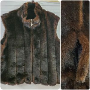 Isabella's Journey Reversible Faux Fur Vest L/XL